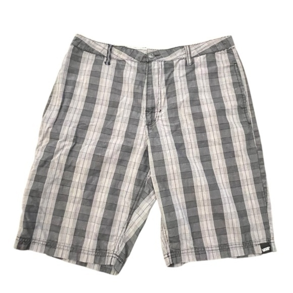 VANS Men’s Grey Striped Plaid Skater Shorts Skull/Stitching Detail Size‎ 34